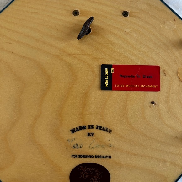 Sorrento Musical Jewelry box - Picture 4 of 6